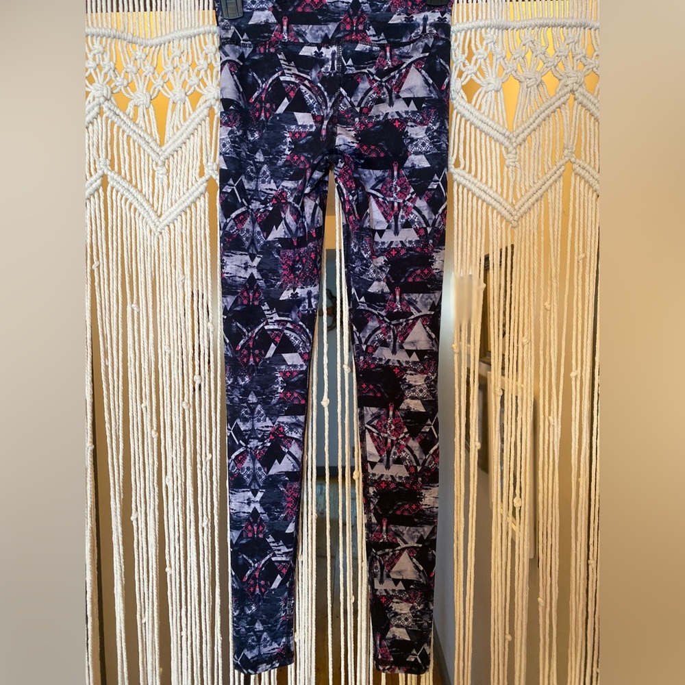 Aeropostale Live Love Dream Leggings XS